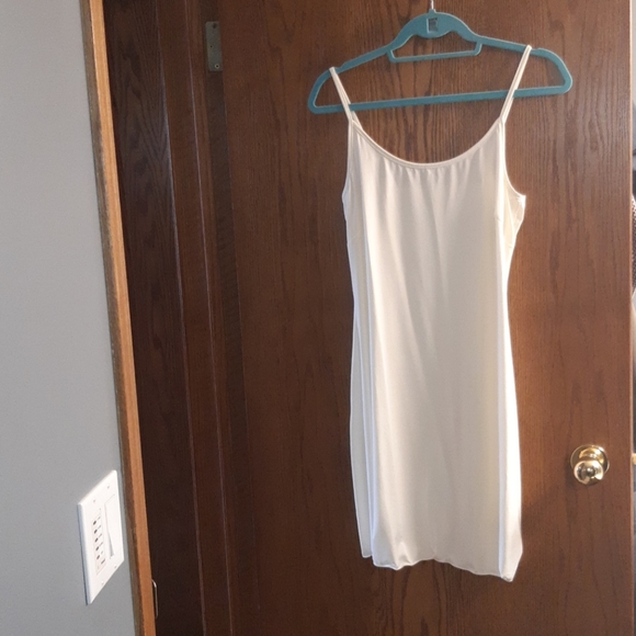 Dress - Picture 4 of 5